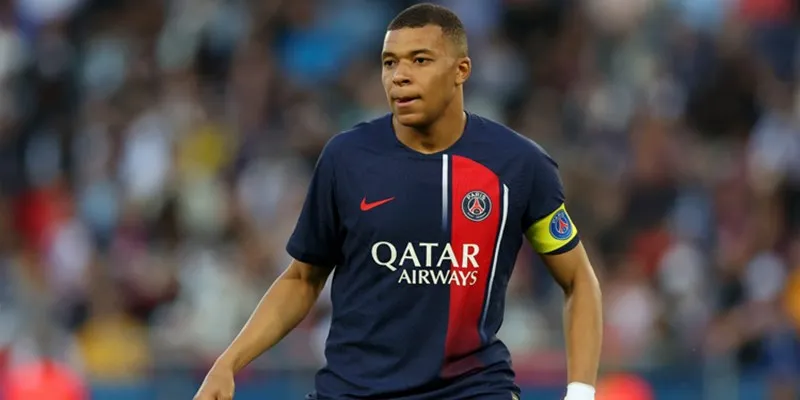 Kylian Mbappe trong danh sách top 10 cầu thủ đắt giá nhất thế giới